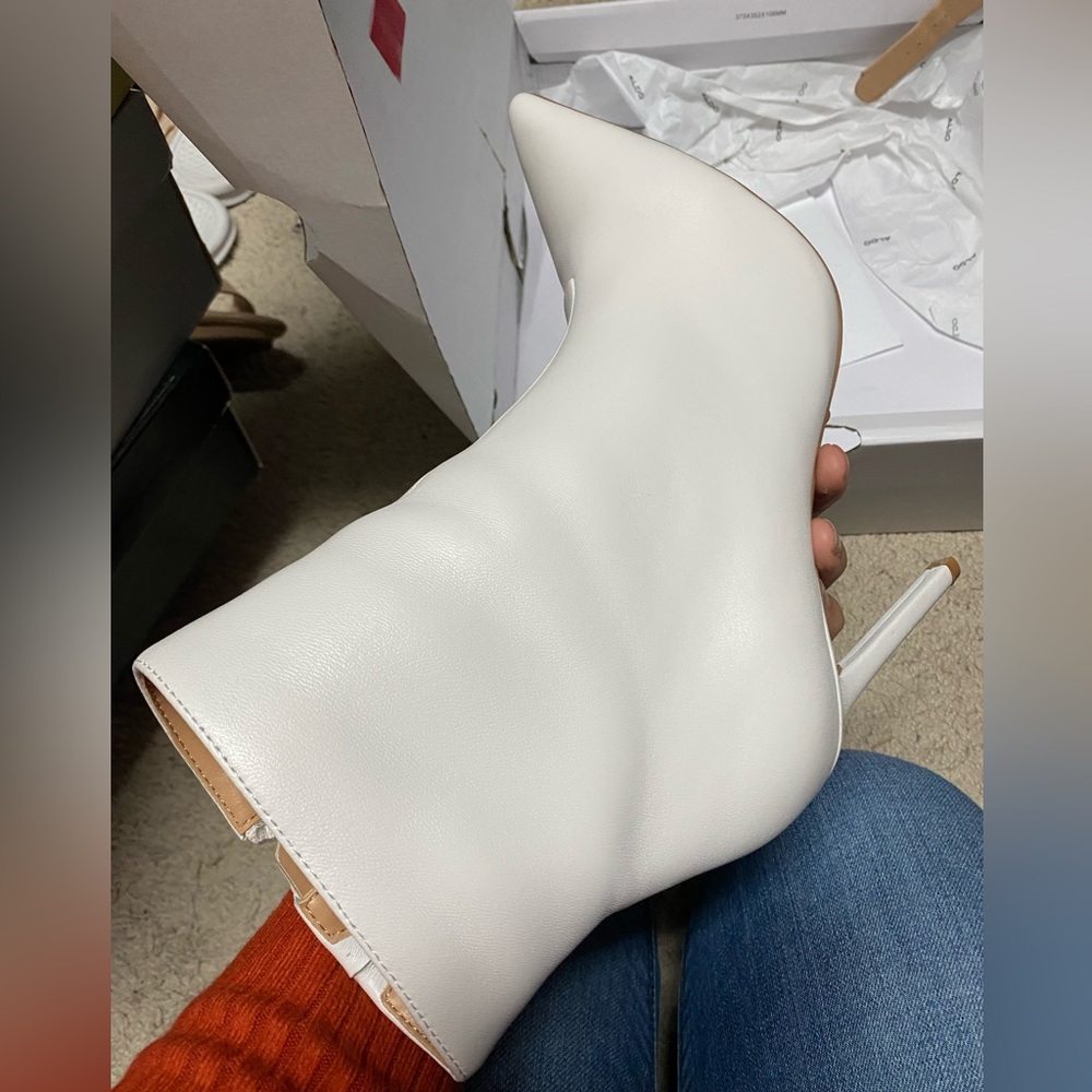 Express Women’s Boots - Picture 3 of 6